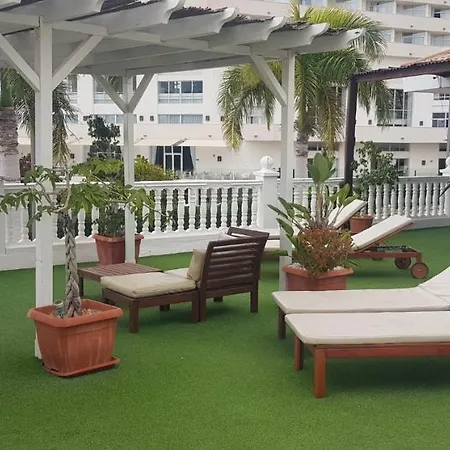 Flores Hotel
